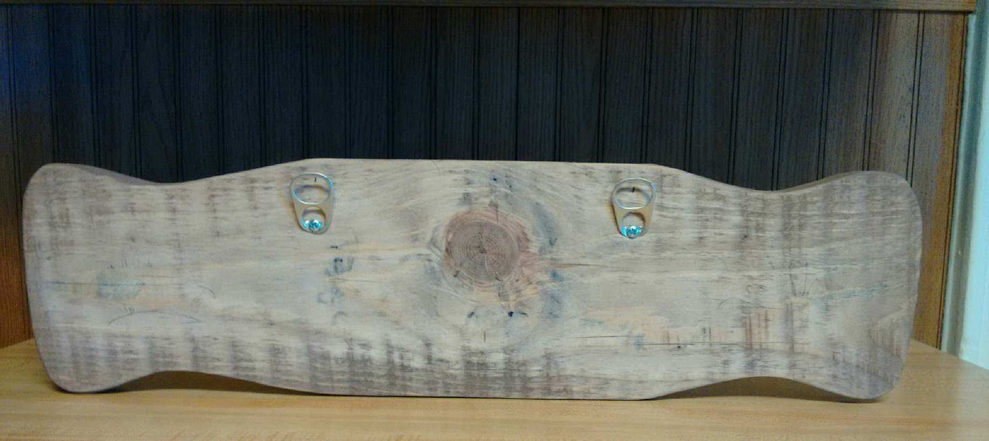 backside view of the fishing sign