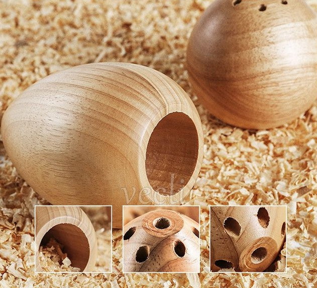 details up close of wood pendant light