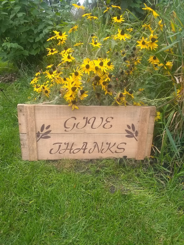 pallet wood art with sunflowers