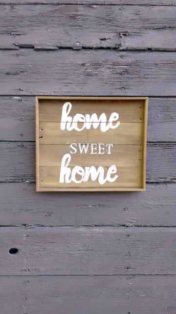 Home Sweet Home pallet sign hanging