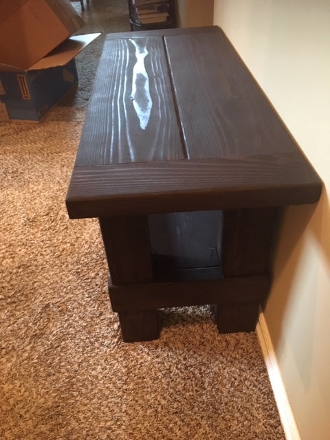 side view of entryway mud bench showing knot stain