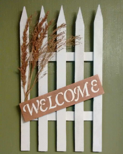 Welcome pallet sign front view