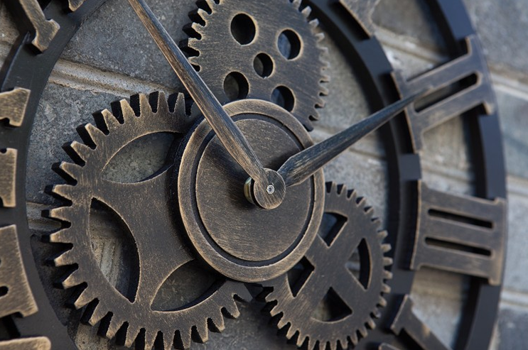 Vintage Relic Clock – Benchmaster WoodworX